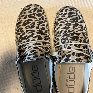 NWOT Hey Dude Wendy cheetah shoes